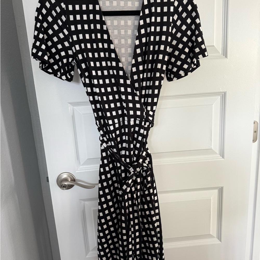 Ann Taylor Black and White Flutter Sleeve Wrap Midi Dress
